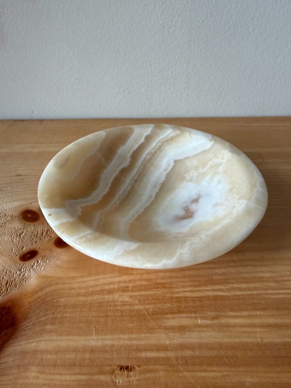 Vintage Hand Carved Banded Onyx Catchall Dish | 5" Marbled Stone Bowl - Picture 4 of 8